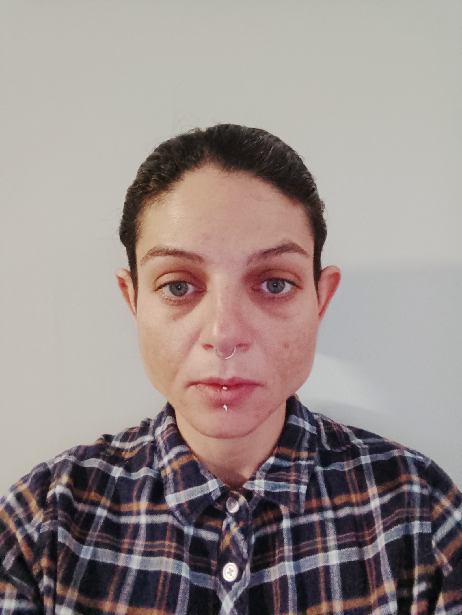 Теодора Л. Костадинова